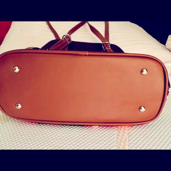 South American embroidered crossbody purse. - Picture 3 of 10